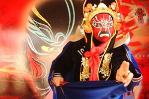 沈鉄梅携川剧《思凡》唱响荷兰艺术节