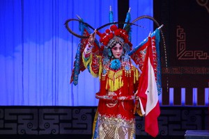 第六届青研班学员张欢汇报演出《战洪州》