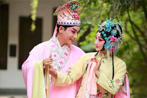 京剧川剧合演盛典盛大上演