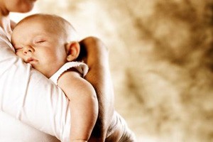 婆婆抱来孩子之后