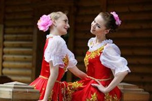 服饰篇俄罗斯族