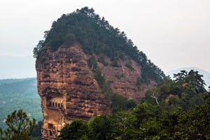 麦积山石窟东方的微笑