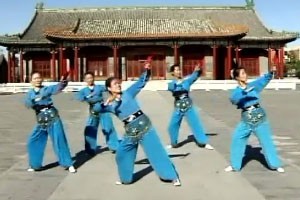 中老年健身操响扇舞（中）